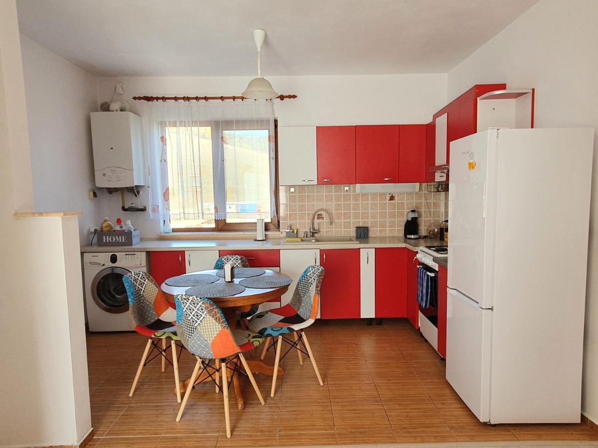 Apartament La Casa In Curte Comuna Appartamento Codlea Esterno foto